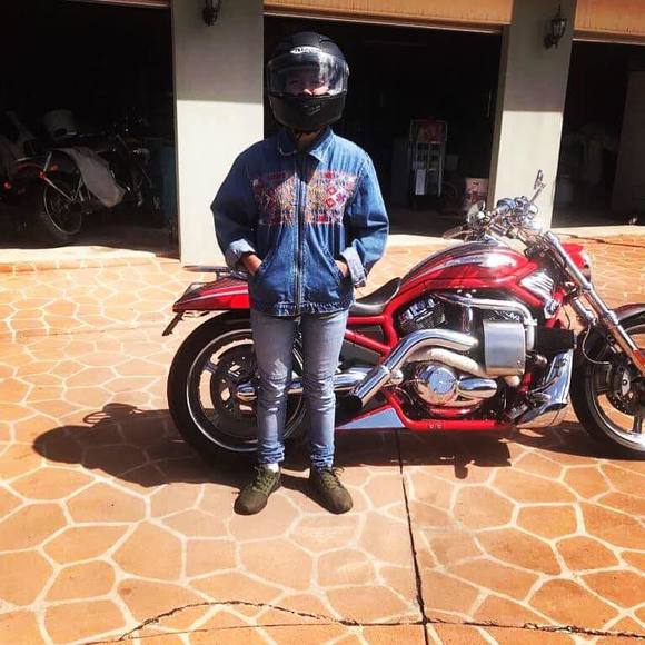 Meet your Posher, Panida - Picture 1 of 1